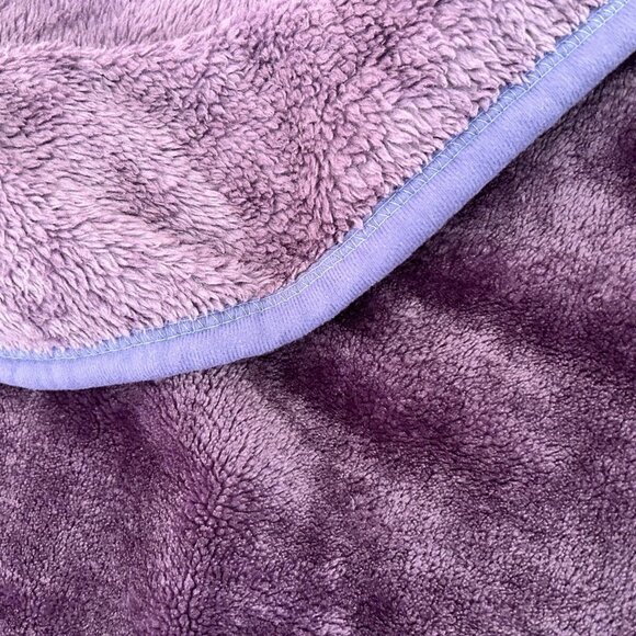 SARA QUEEN SOLID LIGHT PURPLE MINK FLEECE BLANKET - Picture 3 of 4